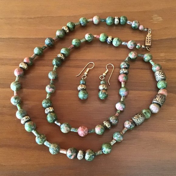 Semi-Precious Stone Necklace & Earrings Vintage - Picture 1 of 16